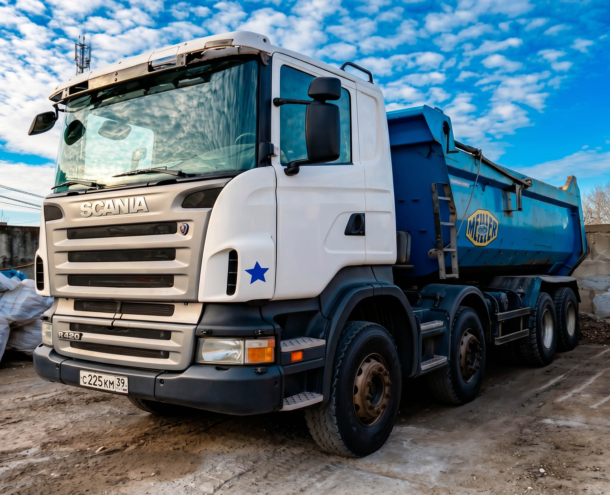 Самосвал Scania